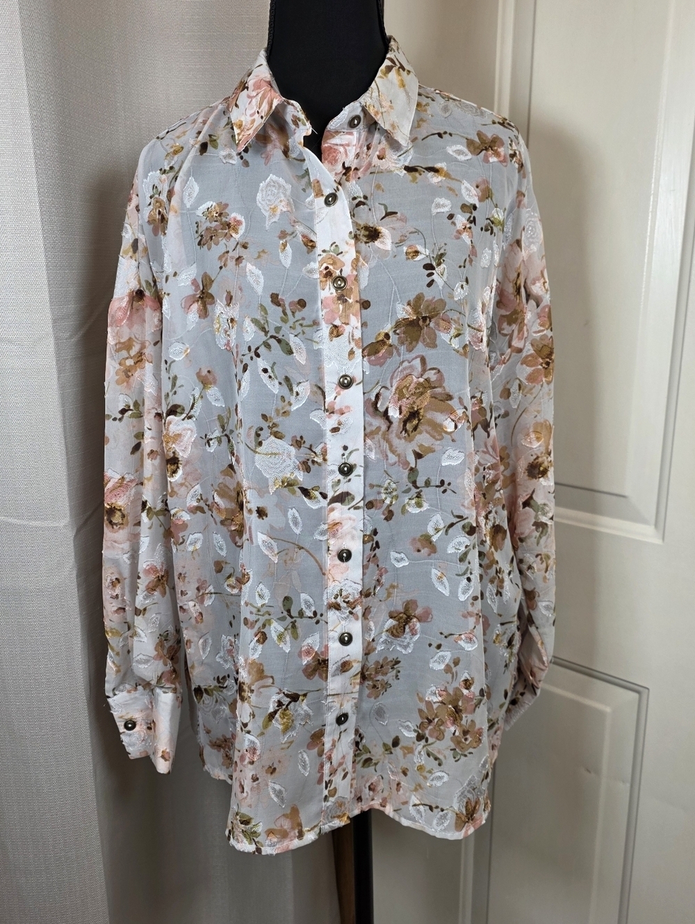 Daytrip Floral Sheer Button Up Blouse XS NWT